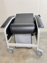 Load image into Gallery viewer, NEW UNUSED WINCO Medical Furnishing Care Cliner 6531 Geriatric Clinical Recliner