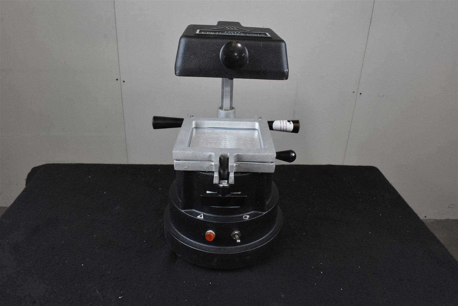 Henry Schein 101 Dental Lab Vacuum Pressure Thermoforming System product image