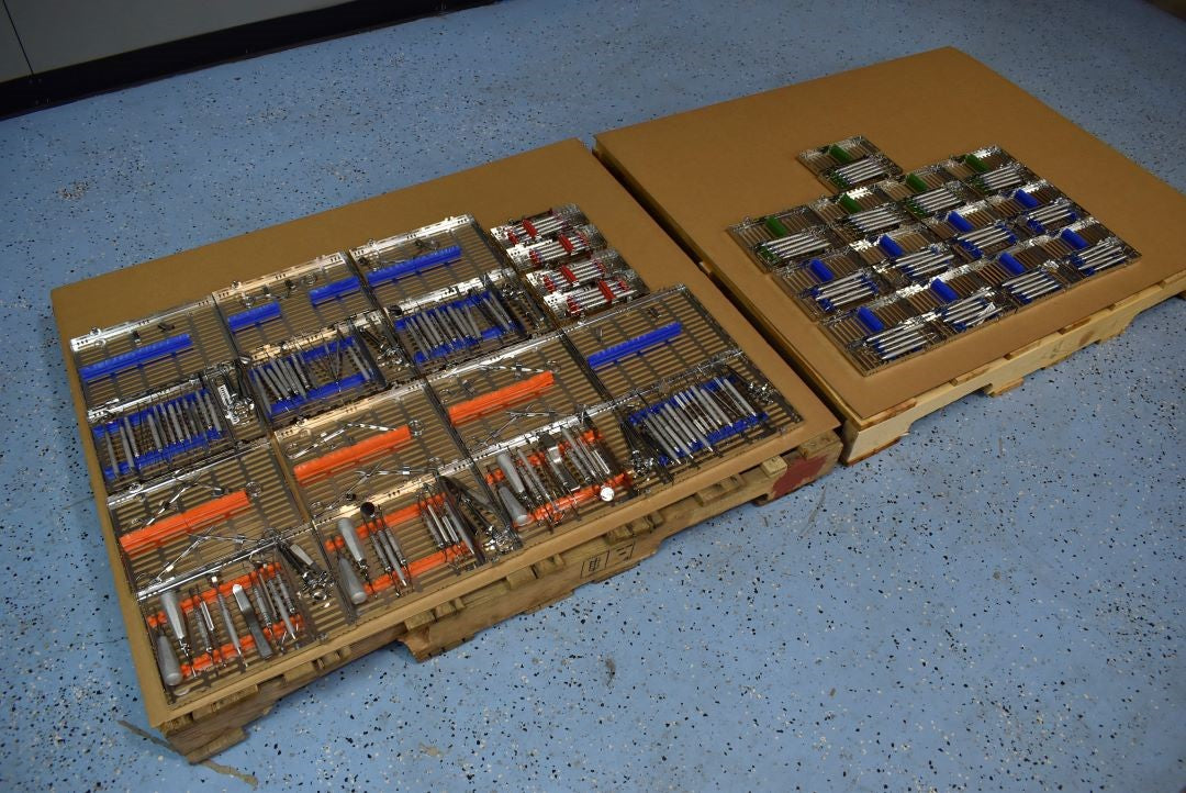 Lot of 22 Hu-Friedy Dental Cassettes w/ Instruments product image