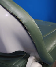 Load image into Gallery viewer, Midmark Ultracomfort Dental Operatory Exam Chair Cantilever Hydraulic Model