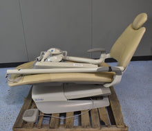 Load image into Gallery viewer, DCI Series 5 Dental Ergonomic Exam & Treatment Chair