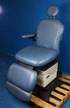 Load image into Gallery viewer, Midmark 641-005 Dental Exam Chair
