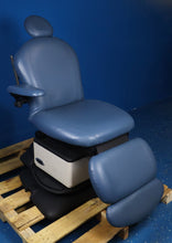 Load image into Gallery viewer, Midmark 641-005 Dental Exam Chair
