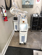 Load image into Gallery viewer, Convergent Solea 3.0 CO2 Dental All-Tissue Hard Soft Oral Laser System
