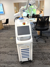 Load image into Gallery viewer, Convergent Solea 3.0 CO2 Dental All-Tissue Hard Soft Oral Laser System
