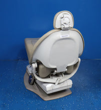 Load image into Gallery viewer, Midmark Elevance Ultracomfort Dental Operatory Exam Chair
