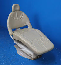 Load image into Gallery viewer, Midmark Elevance Ultracomfort Dental Operatory Exam Chair
