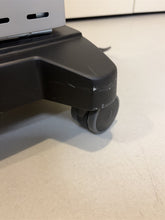 Load image into Gallery viewer, Lutronic Denta II CO2 Dental Surgical Laser Soft Tissue System
