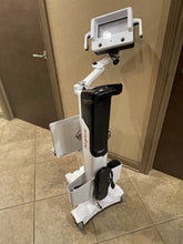 Load image into Gallery viewer, Claronav Navident Dental Image-Guided Navigation System
