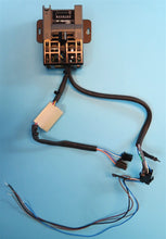 Load image into Gallery viewer, NEW UNUSED Acteon Newtron Slim 61 Dental Ultrasonic Scaler Kit
