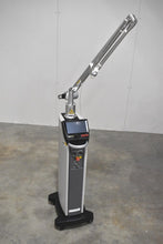 Load image into Gallery viewer, Lutronic Denta 2 Dental Co2 Laser Unit Oral Tissue Surgery Ablation System
