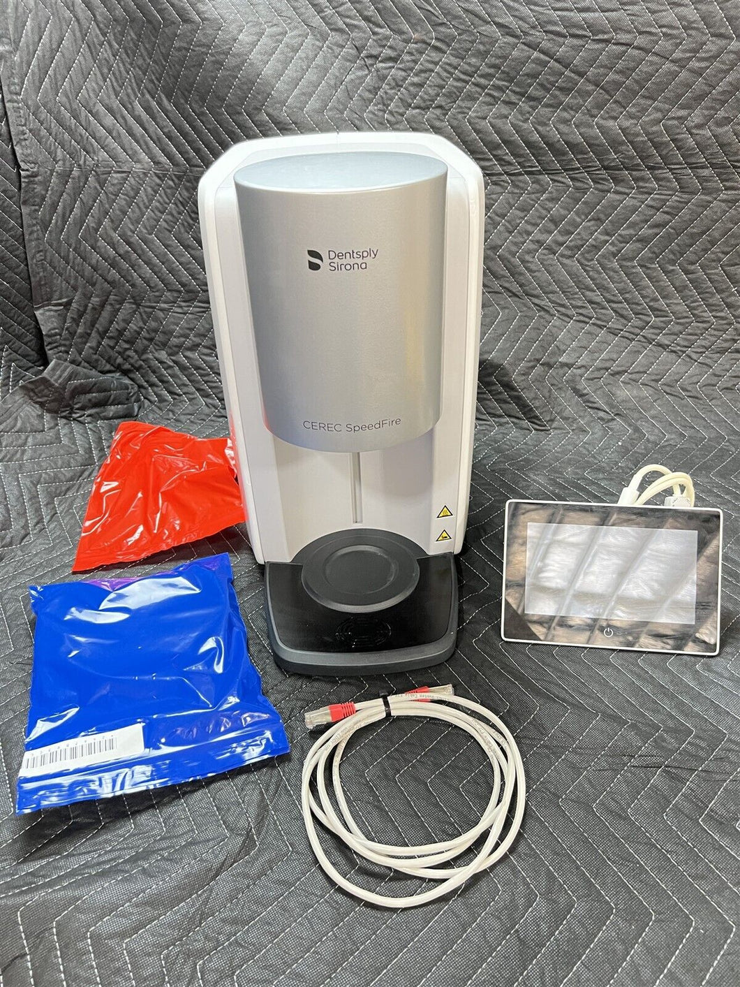 Dentsply Sirona CEREC SpeedFire Dental Furnace Restoration Heating Lab Oven