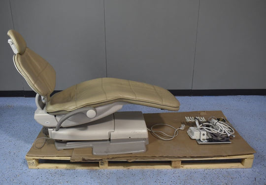Adec 511 Dental Ergonomic Exam & Treatment Chair