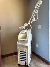 Load image into Gallery viewer, Convergent SOLEA 2.0 Dental All-Tissue Diode Laser System
