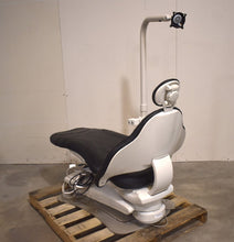 Load image into Gallery viewer, Midmark Elevance Dental Dentistry Ergonomic Patient Exam &amp; Treatment Chair
