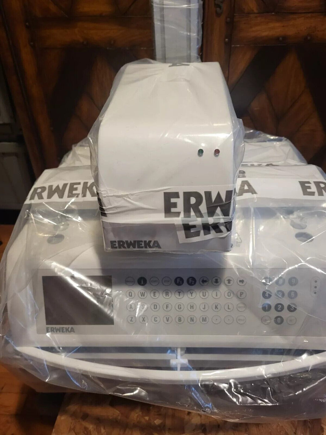 NEW UNUSED Erweka DT820 Series Pharmaceutical Tablet Dissolution Tester