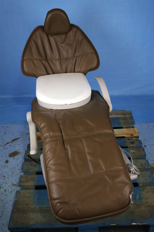 Adec 511 Dental Ergonomic Exam and Treatment Chair