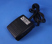 Load image into Gallery viewer, Dentsply AEU-25 Dental Electric Handpiece Console and Motor System
