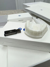 Load image into Gallery viewer, Medit i700 Dental Intraoral Scanner for CAD/CAM Dentistry
