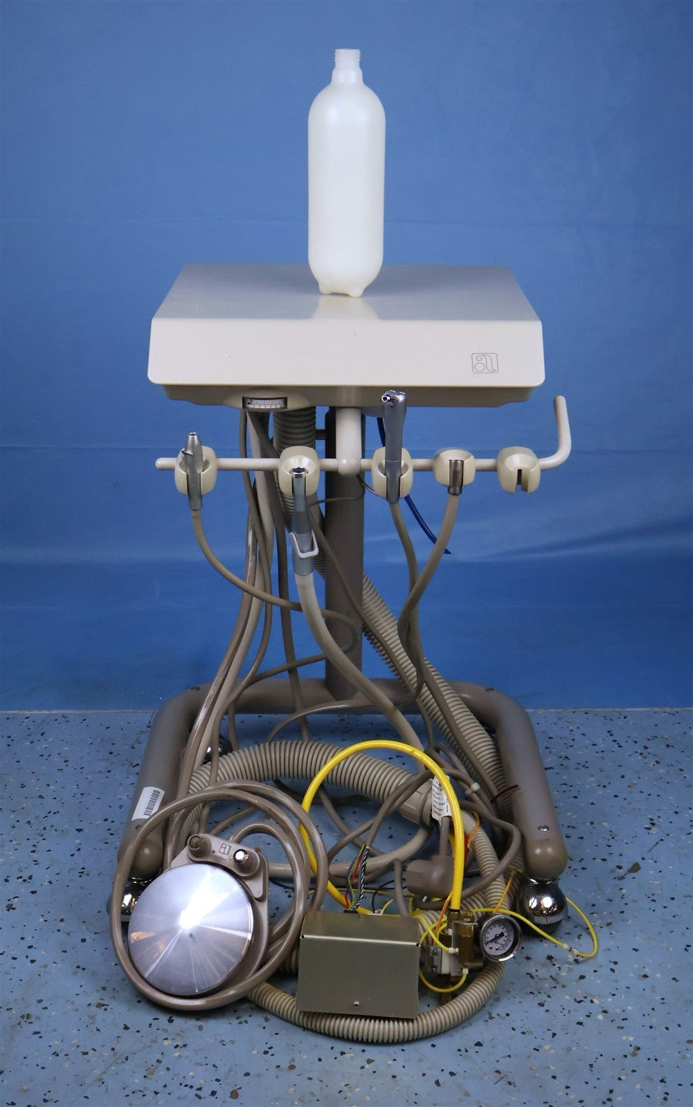 Adec 2562 Mobile Dental Delivery System