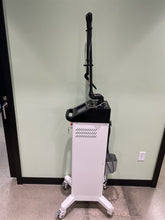 Load image into Gallery viewer, UltraPulse Matrix CO2 Dental Soft-Tissue Laser System Year: 2023
