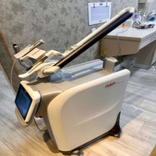 Load image into Gallery viewer, Fotona Lightwalker AT S Dental Dual-Wavelength Hard+Soft Tissue Laser
