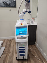 Load image into Gallery viewer, Convergent Solea 3.0 C02 Dental Hard and Soft Tissue Laser System
