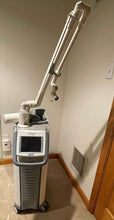 Load image into Gallery viewer, Fotona Lightwalker ST-E Dental Laser Oral Tissue Surgery Ablation System
