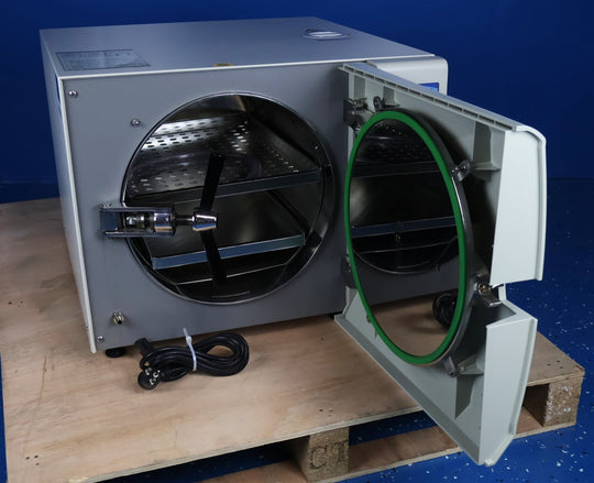 Tuttnauer 3850E-B/L Dental Laboratory Autoclave Sterilizer w/ Printer 230V