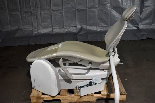 Adec 311 Dental Ergonomic Exam & Treatment Chair